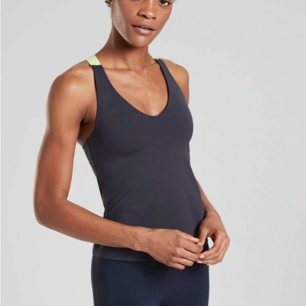 NWT Athleta Ascent Support tank - built in bra, size L